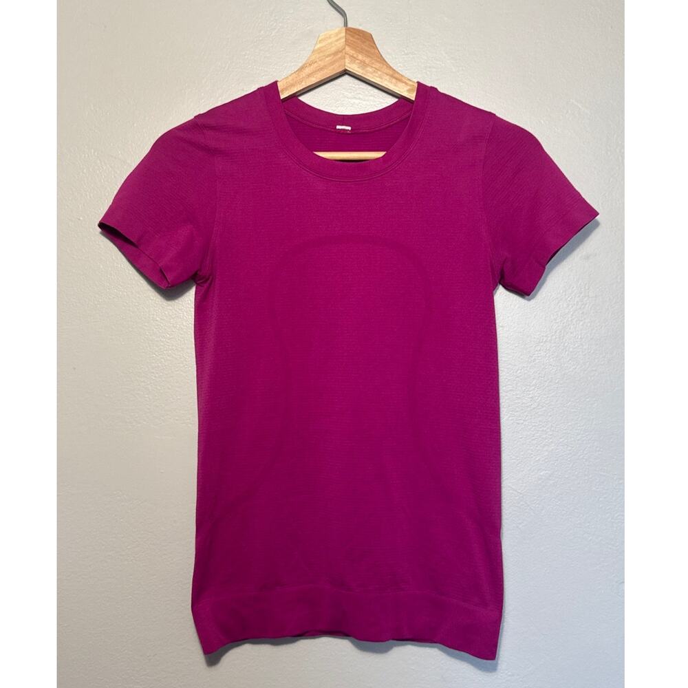 Womens Size 4 Lululemon Swifty Tech Short Sleeve Purple Highlight/Magenta Purple
